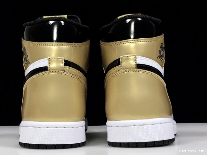 Glod Air Retro High 1 Jordan 861428-007 Toe 0629
